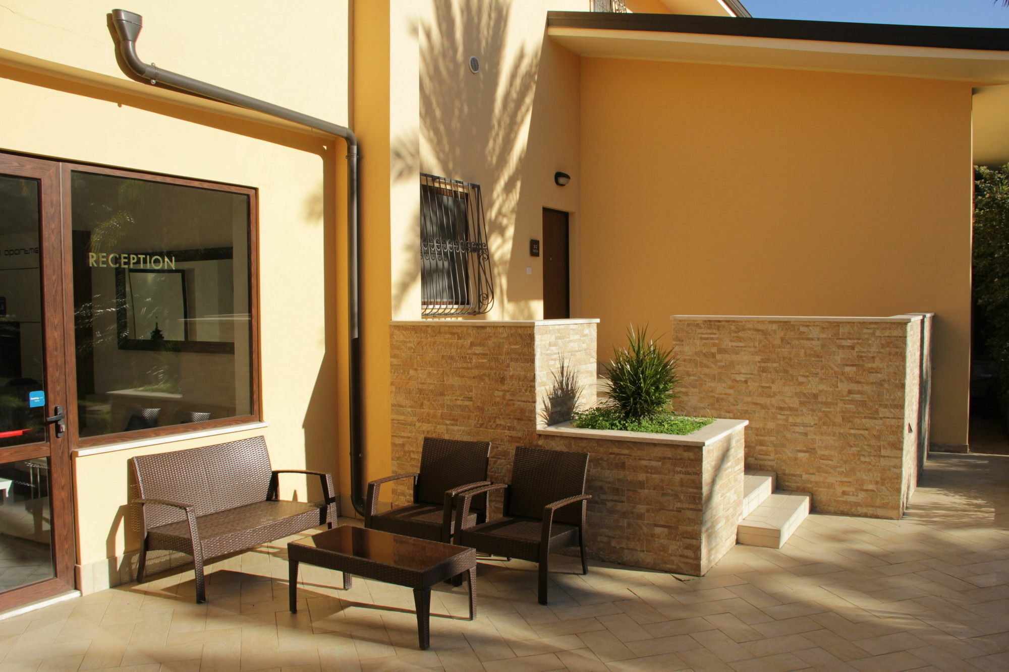 San Michele Apartments&Rooms Catanzaro Exteriör bild